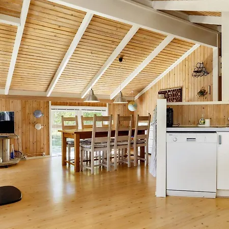 4 Star In Albaek-by Traum